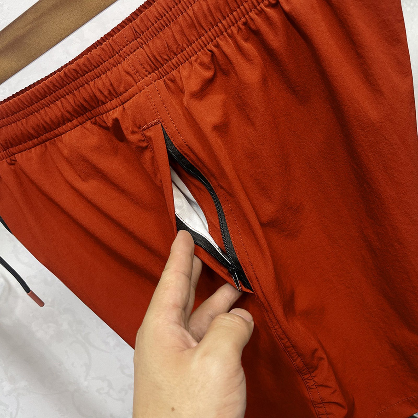 thumbnail image 5 of Pantalones de playa de nylon elástico en 4 direcciones para hombre - Pantalones cortos de baño holgados de talla grande con bolsillos - Cintura elástica transpirable para resorts costeros, 5 of 7